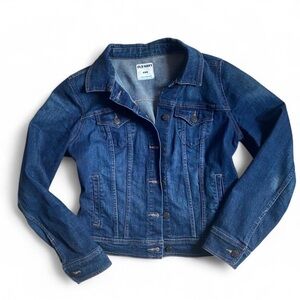 Old Navy classic denim jacket in size M